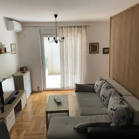 Apartmani Centar Vrnjacka Banja & Free Parking Exterior photo