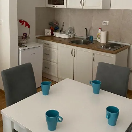 Apartmani Centar Vrnjacka Banja & Free Parking Exterior photo